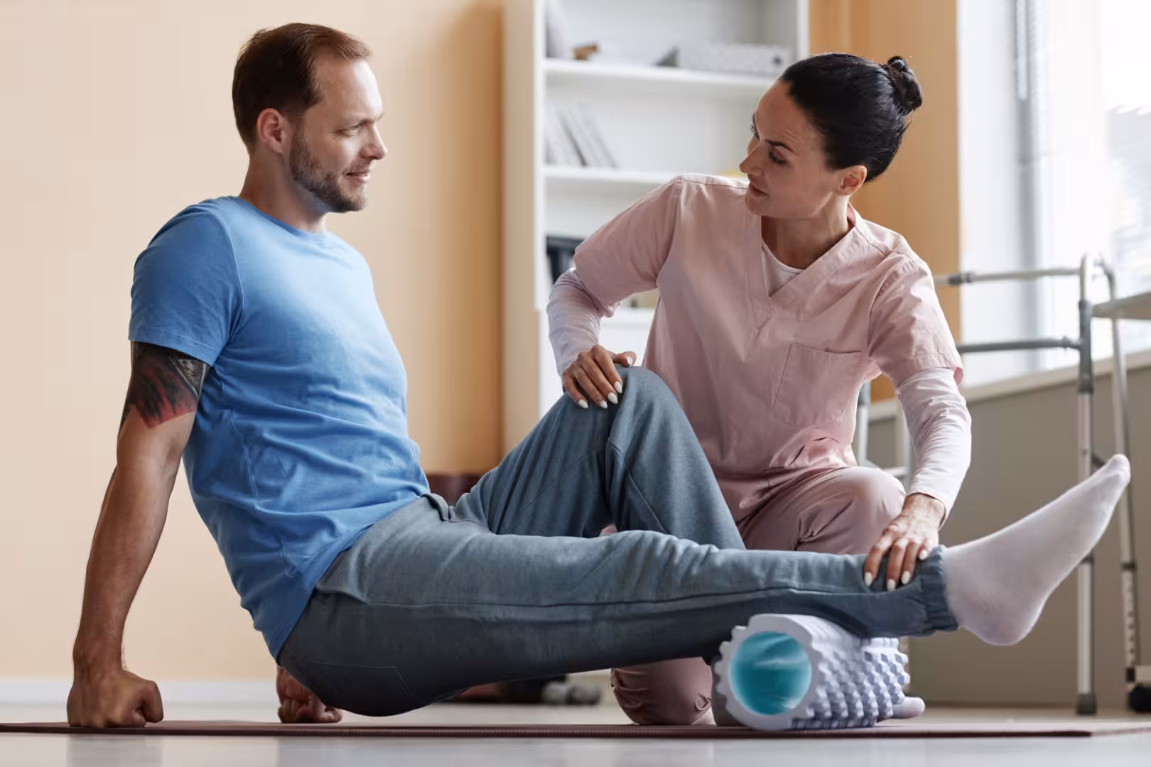 patient-exercising-with-therapist-during-rehabilit-2026-01-08-00-24-15-utc (Large)_converted